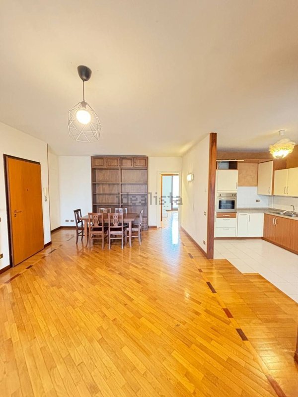 appartamento in vendita a Cadeo in zona Roveleto