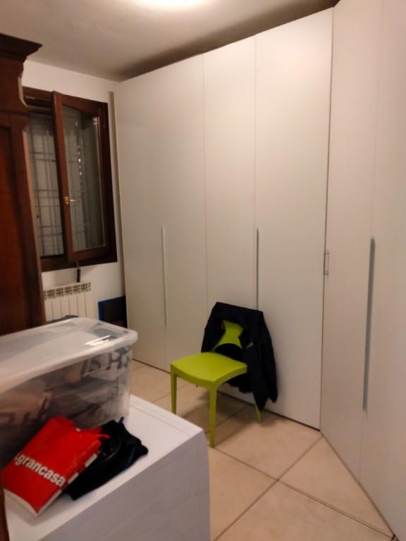 appartamento in vendita a Cadeo in zona Roveleto