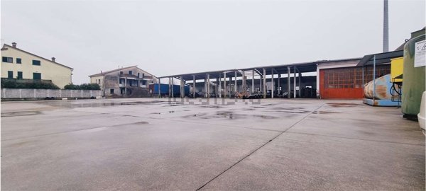 trivano in vendita a Cadeo