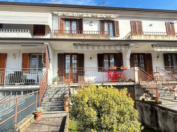 casa indipendente in vendita a Cadeo in zona Fontana Fredda