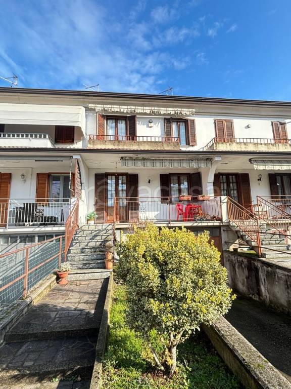 casa indipendente in vendita a Cadeo in zona Fontana Fredda