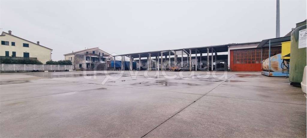 trivano in vendita a Cadeo