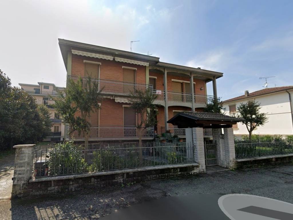 appartamento in vendita a Cadeo in zona Roveleto