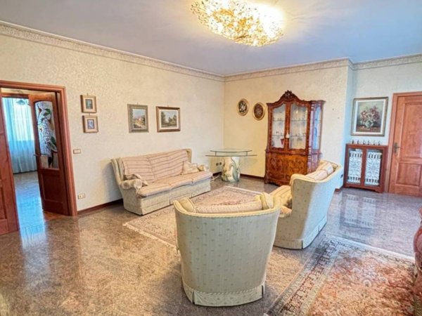 appartamento in vendita a Cadeo in zona Roveleto