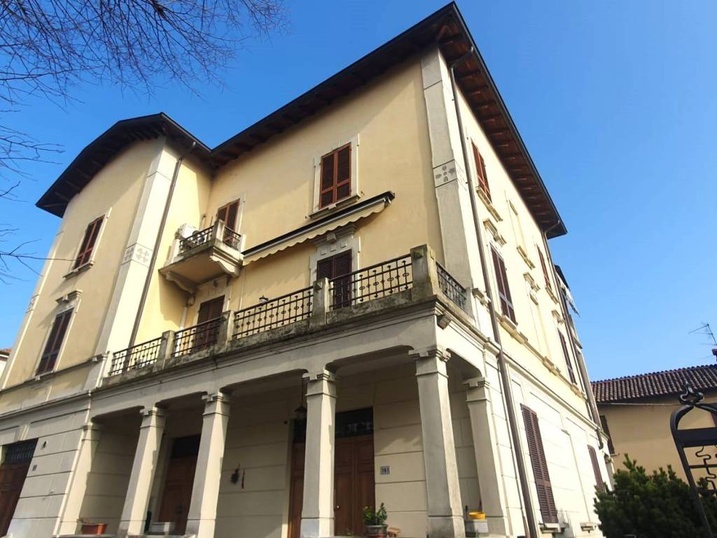 appartamento in vendita a Cadeo in zona Roveleto