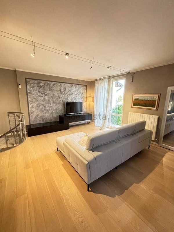 appartamento in vendita a Cadeo in zona Roveleto