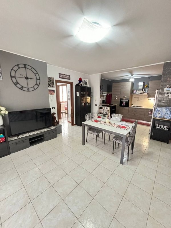 appartamento in vendita a Cadeo in zona Roveleto