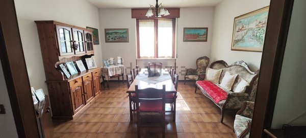 appartamento in vendita a Cadeo in zona Roveleto