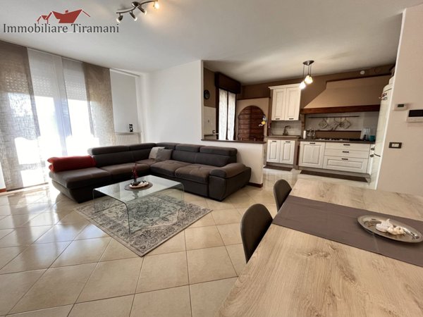 appartamento in vendita a Cadeo in zona Roveleto