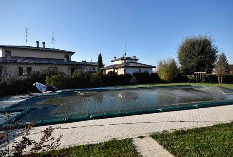 casa indipendente in vendita a Cadeo in zona Roveleto