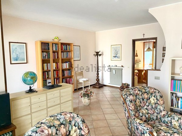 casa indipendente in vendita a Cadeo in zona Fontana Fredda