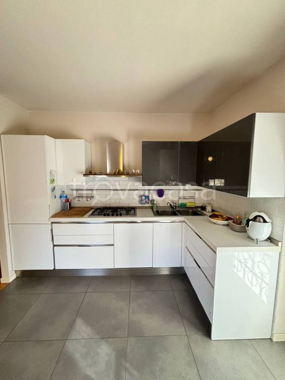 appartamento in vendita a Cadeo in zona Roveleto