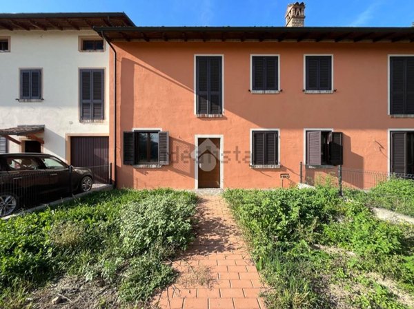 casa indipendente in vendita a Cadeo in zona Roveleto