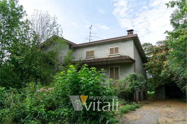 casa indipendente in vendita a Cadeo in zona Saliceto