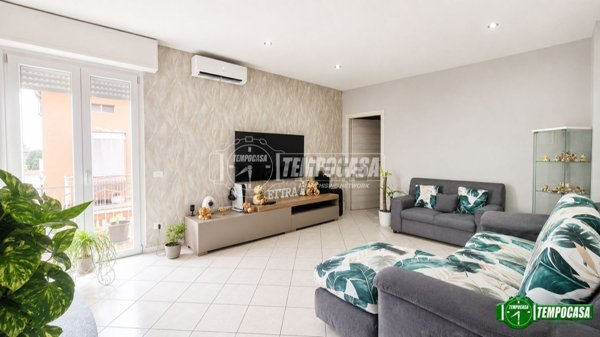appartamento in vendita a Cadeo in zona Roveleto