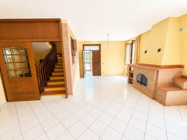casa indipendente in vendita a Cadeo in zona Saliceto