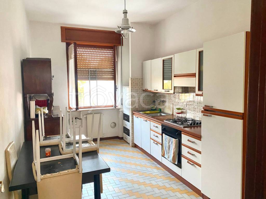 appartamento in vendita a Cadeo in zona Roveleto