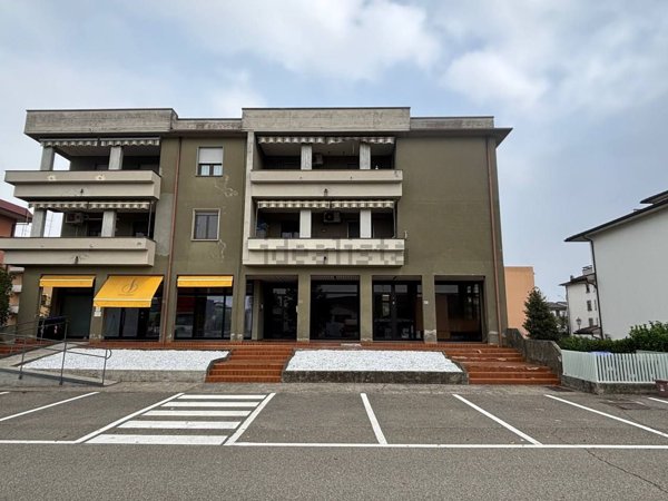 appartamento in vendita a Cadeo in zona Roveleto