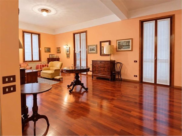 appartamento in vendita a Cadeo in zona Roveleto