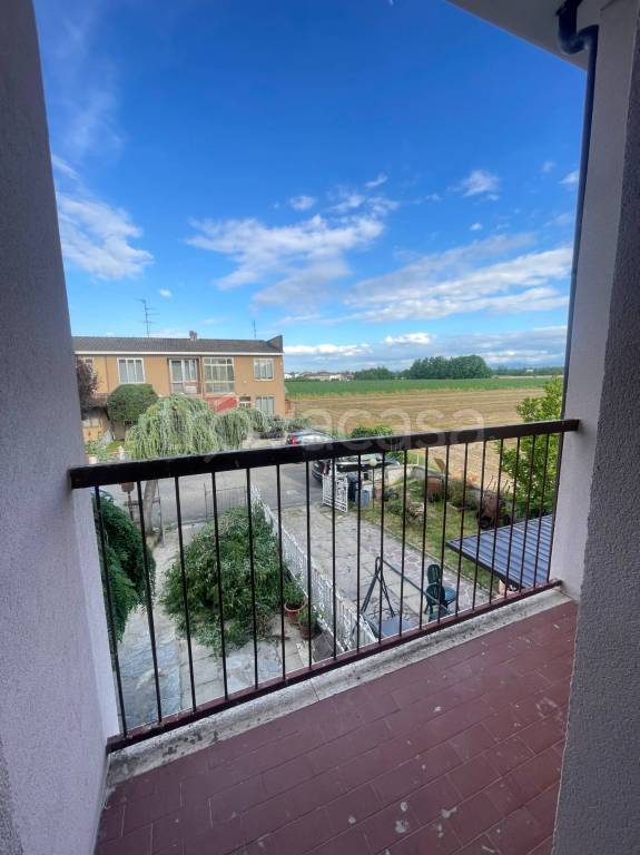 casa indipendente in vendita a Calendasco in zona Cotrebbia Nuova