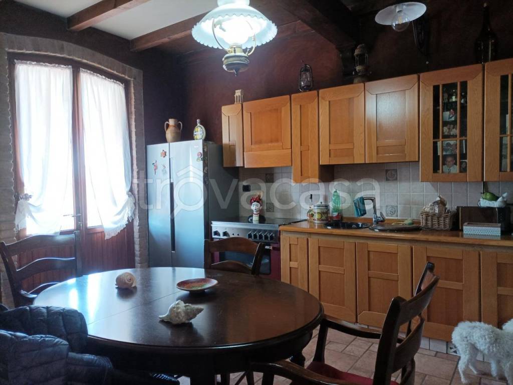 casa indipendente in vendita a Calendasco