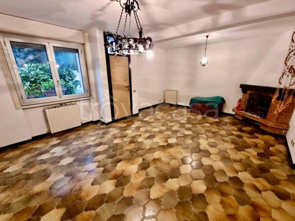 casa indipendente in vendita a Calendasco in zona Cotrebbia Nuova