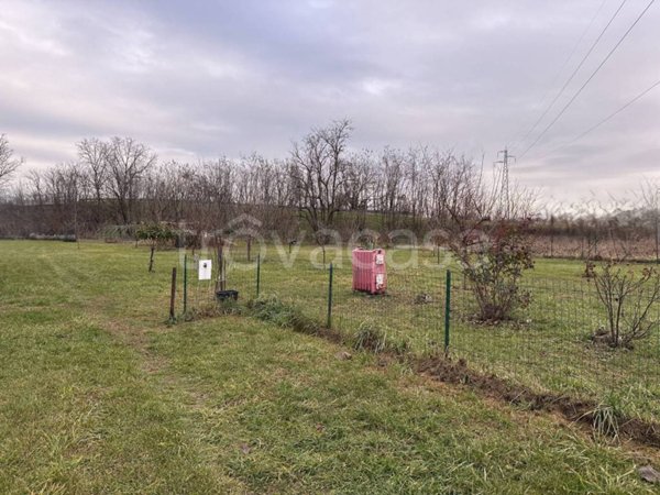 terreno edificabile in vendita a Calendasco