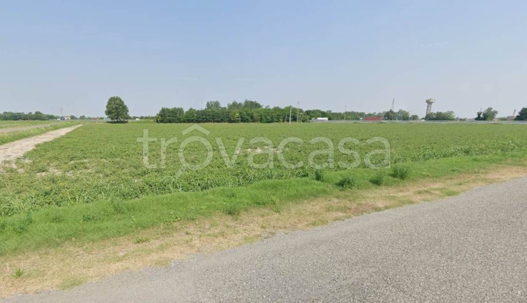 terreno industriale in vendita a Calendasco