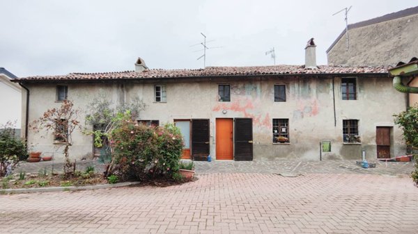 casa indipendente in vendita a Calendasco