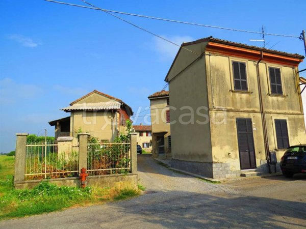 casa indipendente in vendita a Calendasco