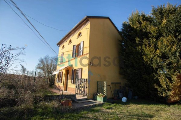 casa indipendente in vendita a Calendasco in zona Boscone Cusani