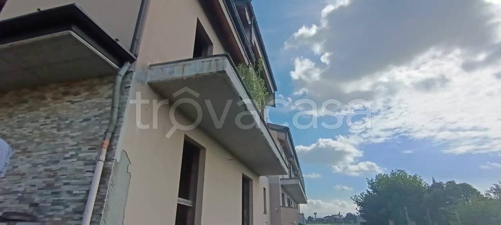 casa indipendente in vendita a Calendasco in zona Cotrebbia Nuova
