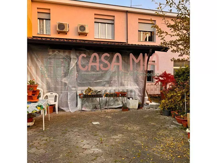 casa indipendente in vendita a Calendasco
