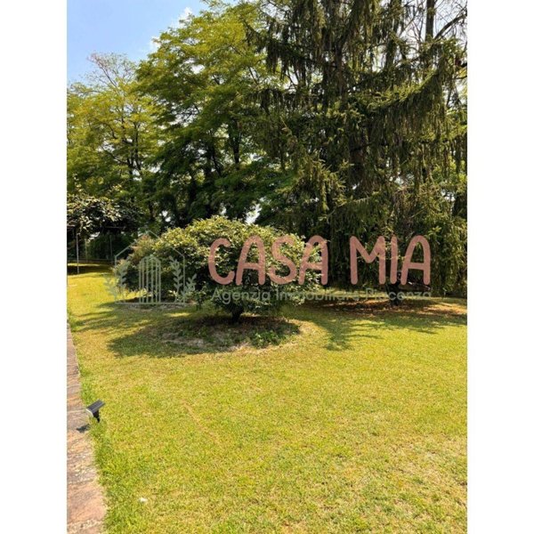 casa indipendente in vendita a Calendasco
