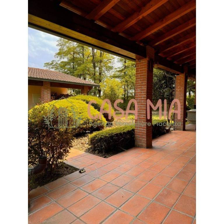 casa indipendente in vendita a Calendasco