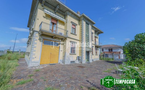 casa indipendente in vendita a Calendasco