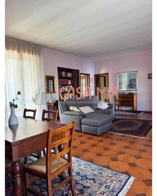 casa indipendente in vendita a Calendasco