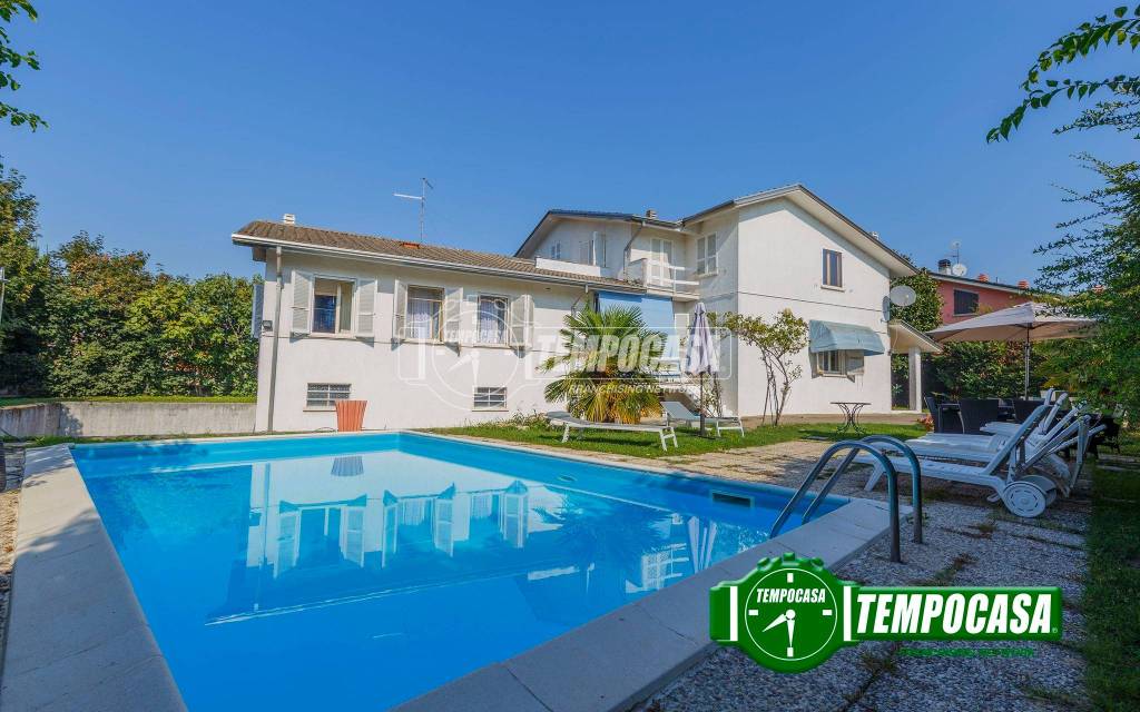 casa indipendente in vendita a Calendasco