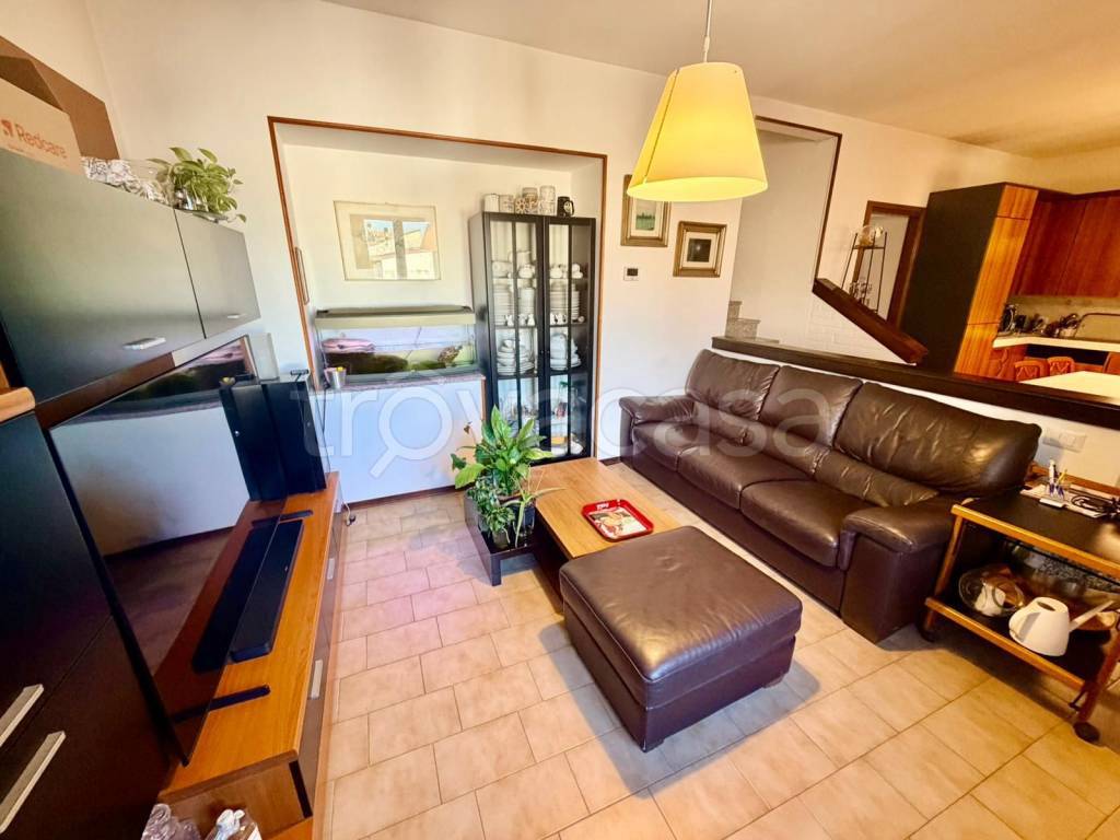 appartamento in vendita a Calendasco