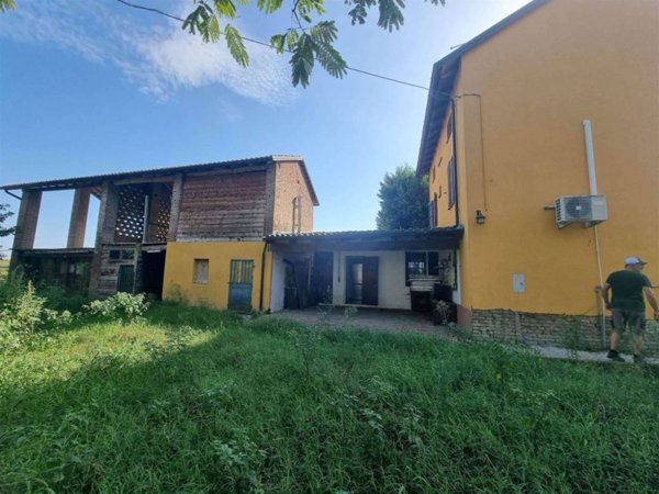 casa indipendente in vendita a Calendasco