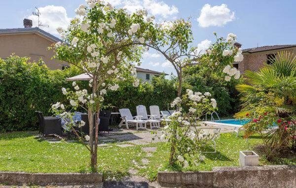 casa indipendente in vendita a Calendasco in zona Cotrebbia Nuova