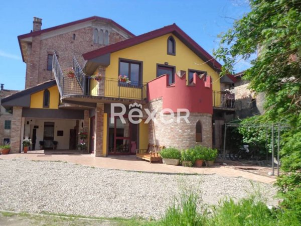 villa in vendita a Calendasco