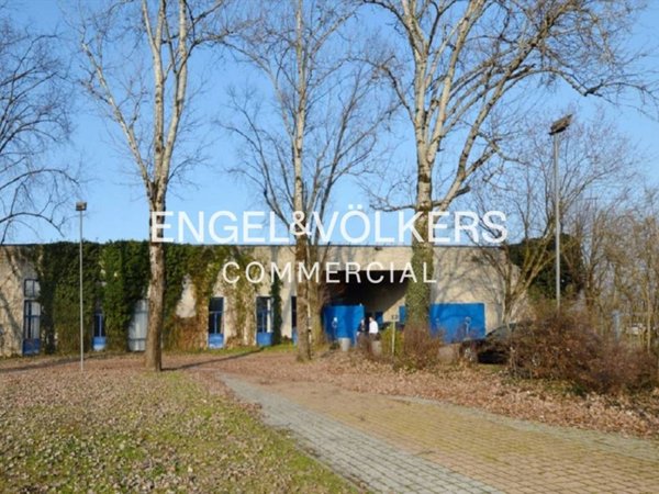 locale commerciale in vendita a Caorso in zona Fossadello