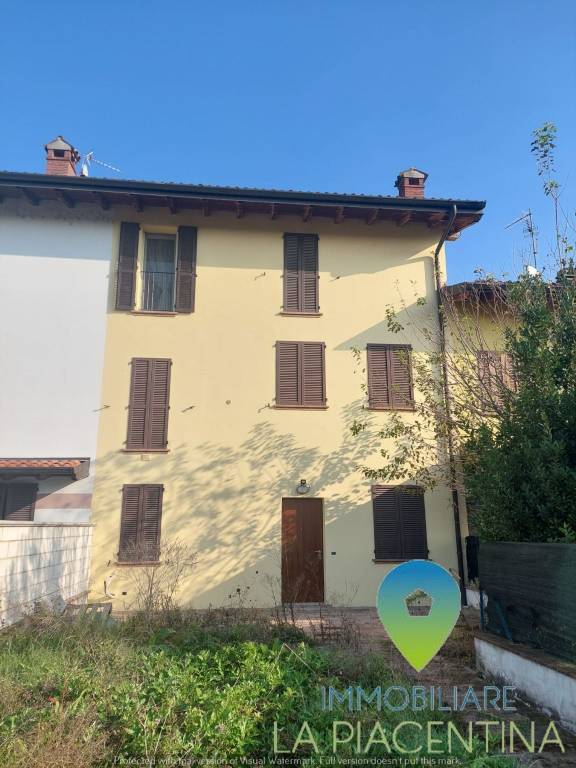 casa indipendente in vendita a Caorso in zona Fossadello