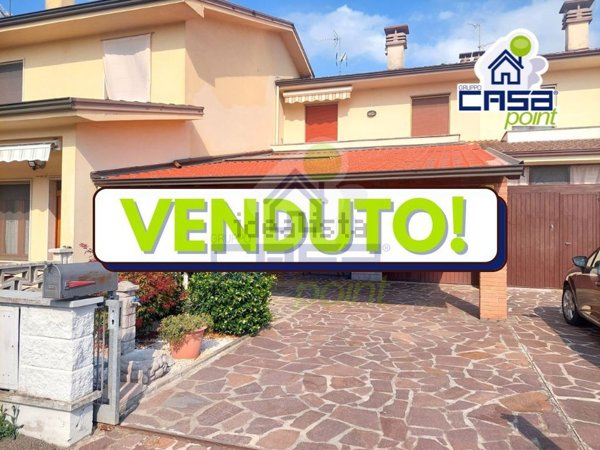 casa indipendente in vendita a Caorso