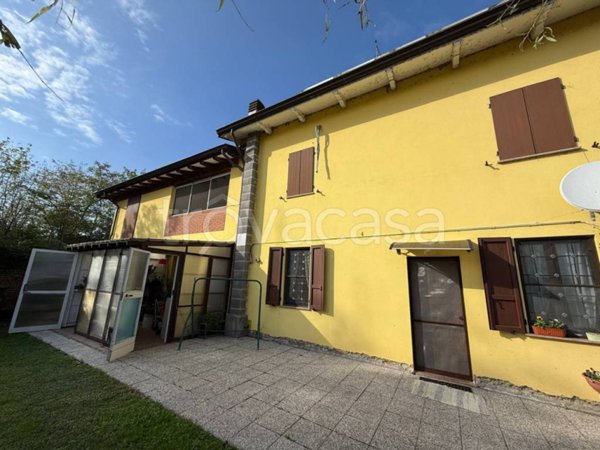 casa indipendente in vendita a Caorso