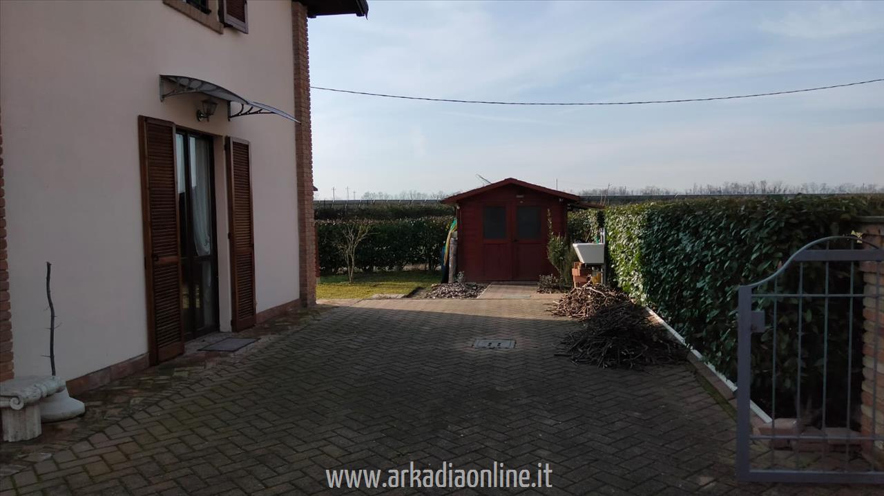casa indipendente in vendita a Caorso in zona Fossadello