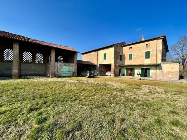 pentavano in vendita a Caorso
