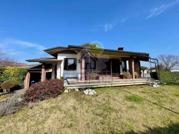 casa indipendente in vendita a Caorso
