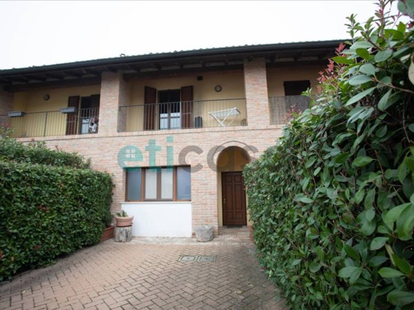 casa indipendente in vendita a Caorso